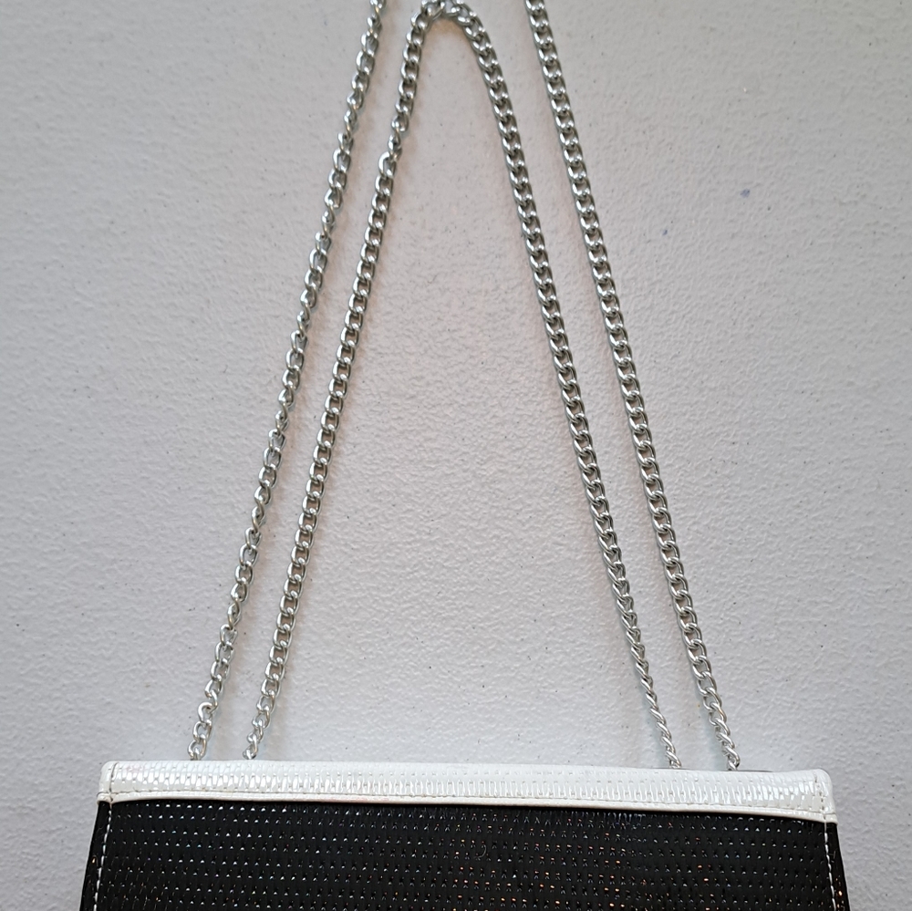 Black and Cream Purse - Picture 5 of 12